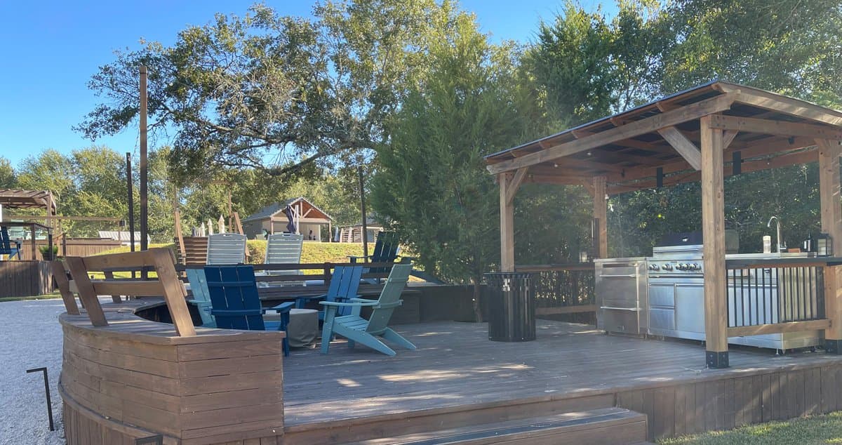 Grills at the pool, the beach and your stay